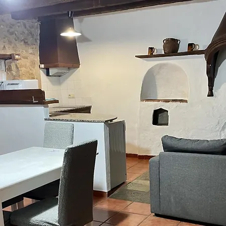Alojamiento Rural Font Del Roser Holiday home *