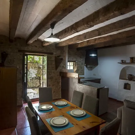 Alojamiento Rural Font Del Roser Holiday home Chiva de Morella